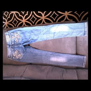 Size 27 mid rise Miss Me jeans